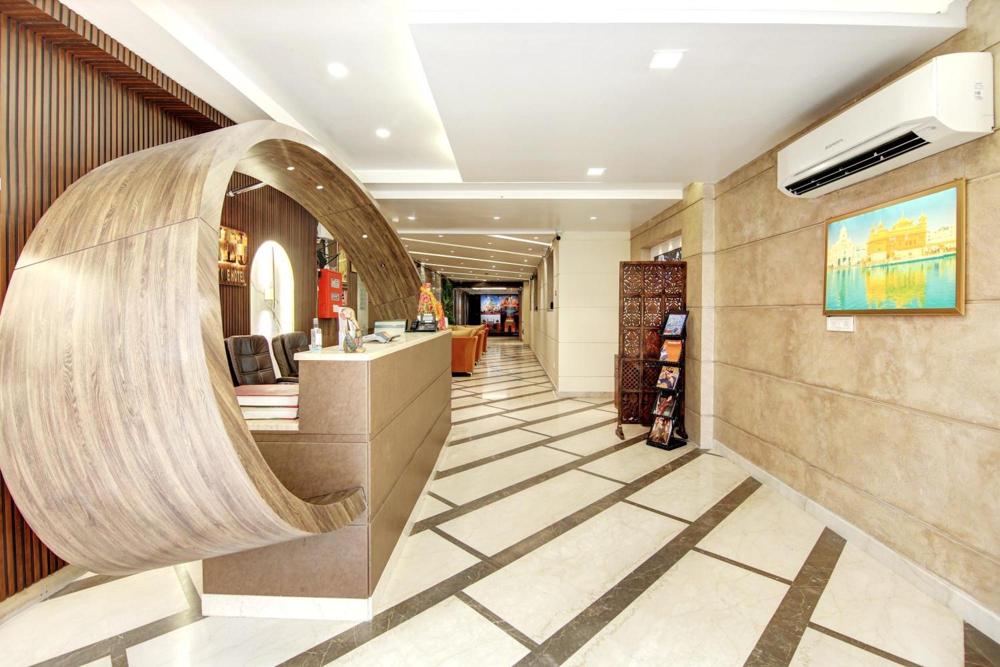 Hotel Neu Villa - Near Connaught Place & New Delhi Railway Station Exterior photo