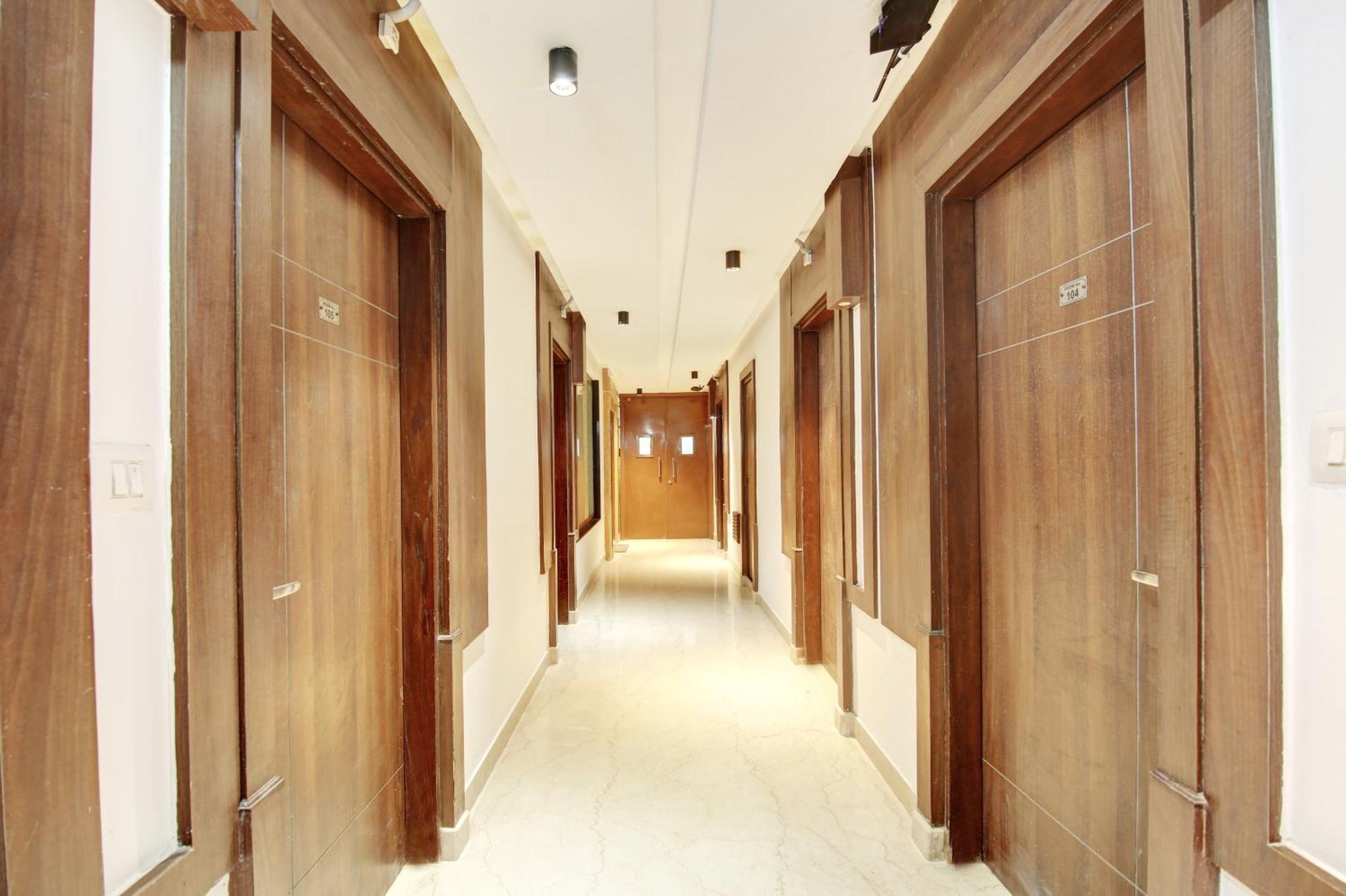 Hotel Neu Villa - Near Connaught Place & New Delhi Railway Station Exterior photo